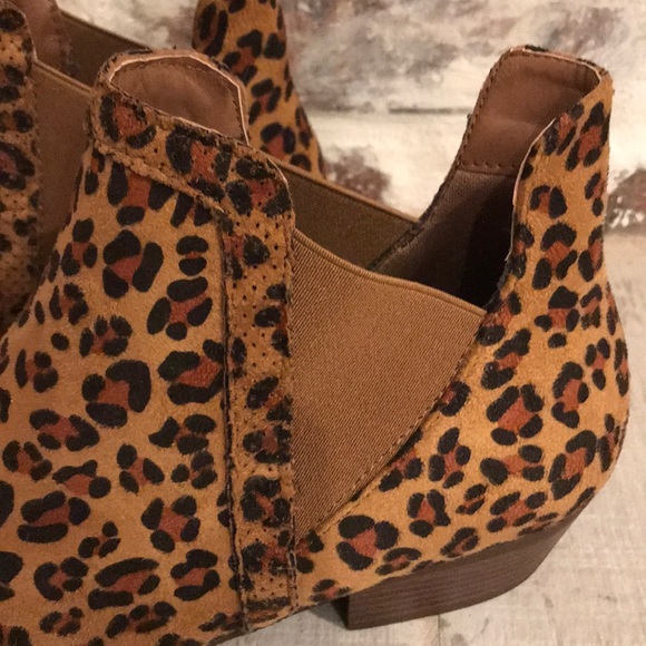 refresh leopard booties